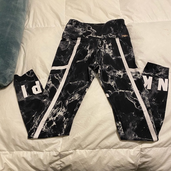 PINK Victoria's Secret Pants - Pink Leggings